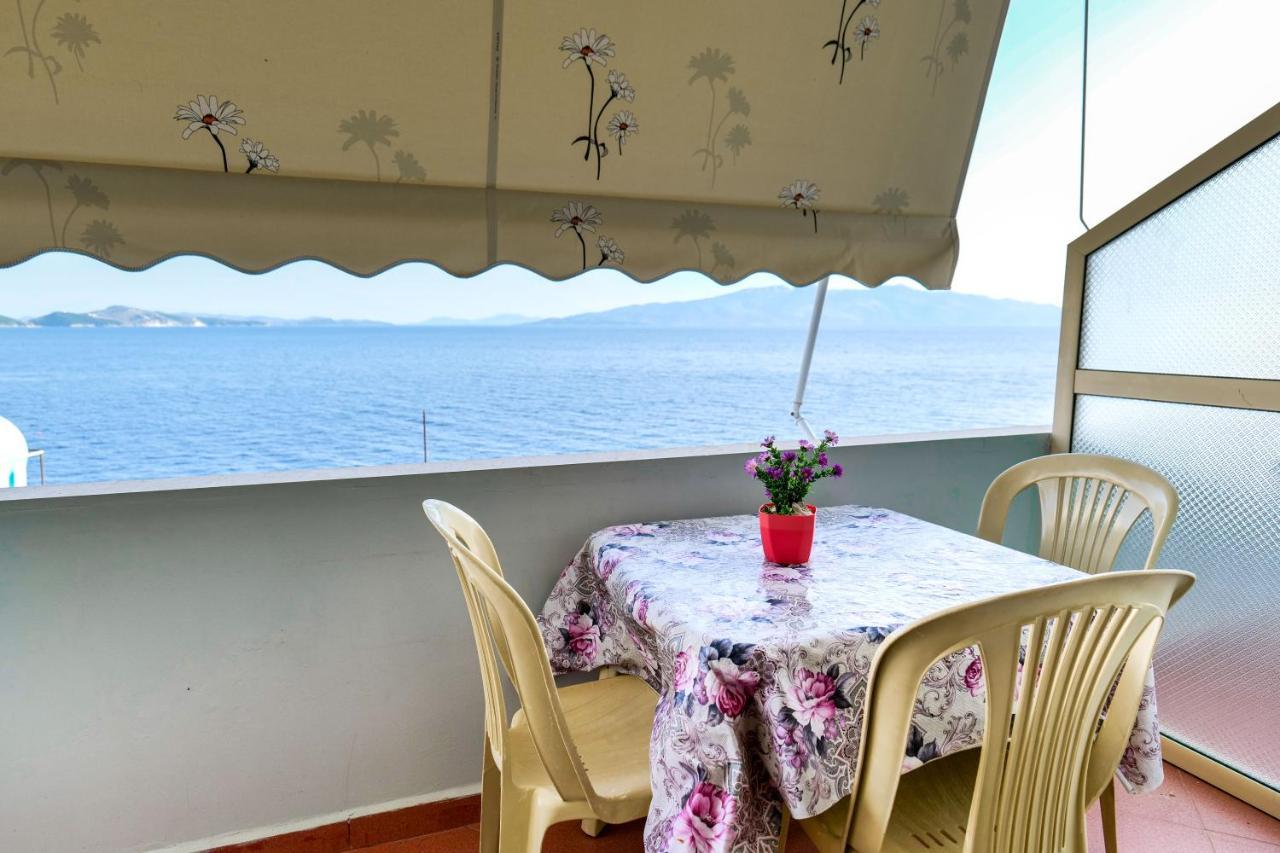 Rei Apartments Sarande Exterior photo