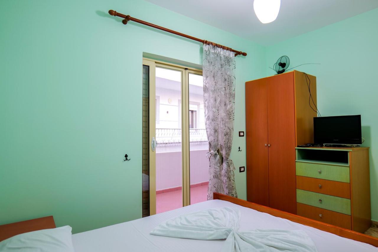 Rei Apartments Sarande Exterior photo