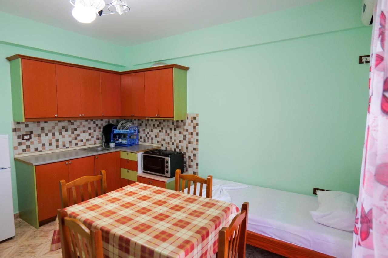 Rei Apartments Sarande Exterior photo