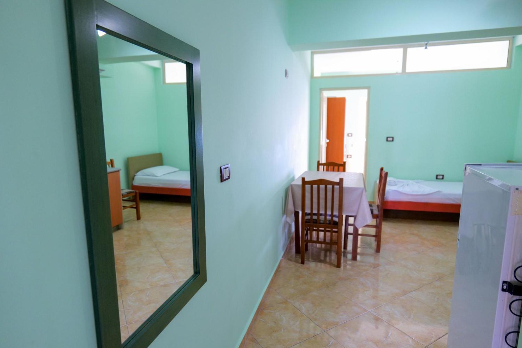 Rei Apartments Sarande Room photo