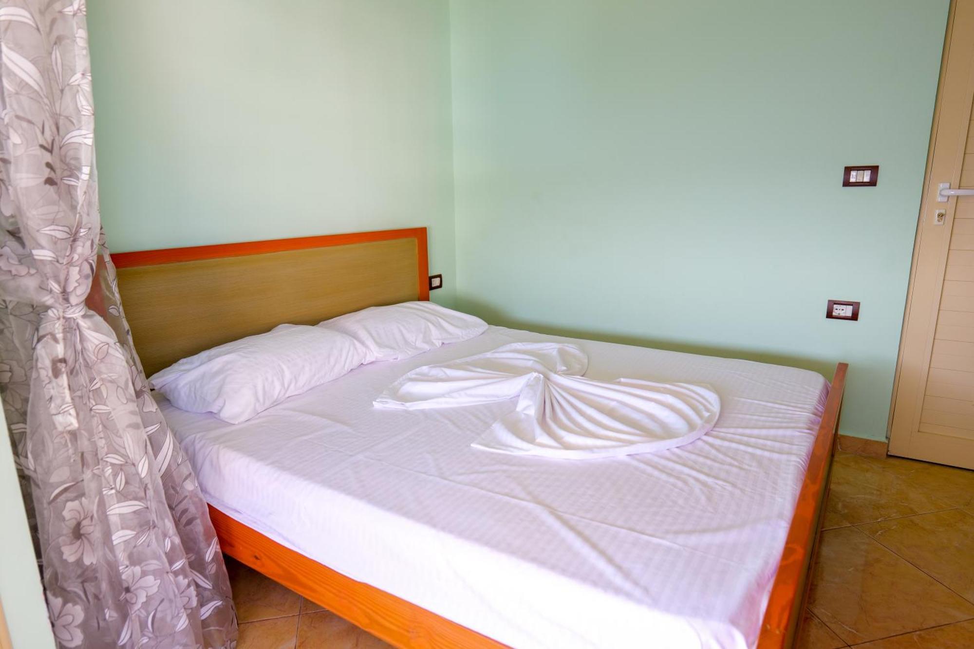 Rei Apartments Sarande Room photo